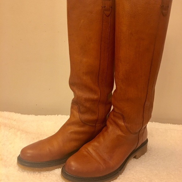 Shoes - Letter Boots